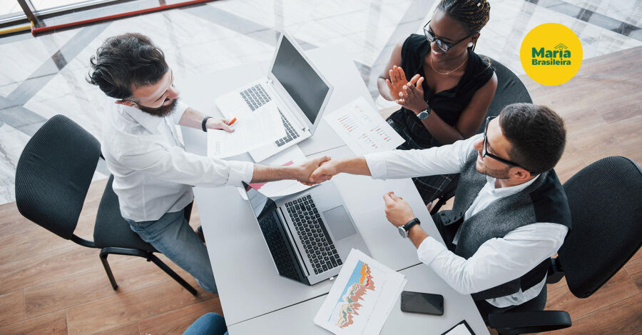 A terceirização pode trazer benefícios importantes para empresas de diferentes portes e segmentos. Reprodução: Internet